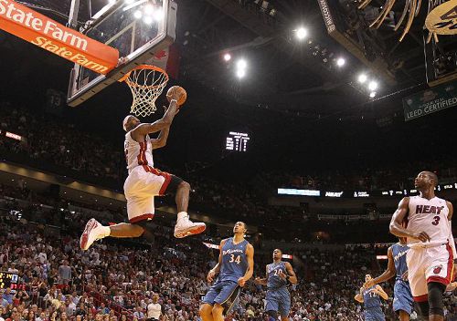 NBA夏季联赛战火重燃，雷霆挑战热火连胜势头